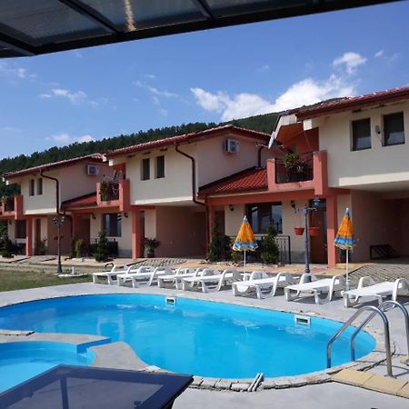 Вилла Gledkata Complex Skobelevo  Экстерьер фото